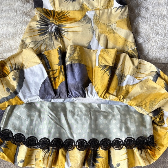 Leifsdottir Bellis brushstroke Yellow and Black Floral Dress - Picture 16 of 16